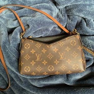 Louis Vuitton Pallas Clutch